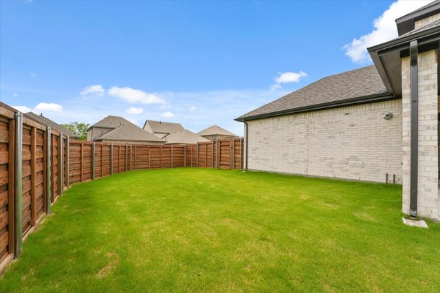 1900 Twisted Tree Lane, Mesquite, TX 75181