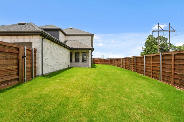 1900 Twisted Tree Lane, Mesquite, TX 75181