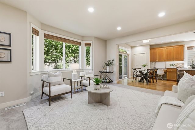 8642 NE 123rd Place, Kirkland, WA 98034