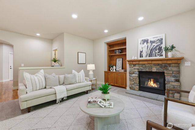 8642 NE 123rd Place, Kirkland, WA 98034