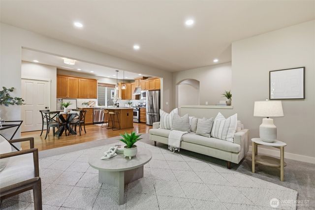 8642 NE 123rd Place, Kirkland, WA 98034