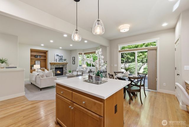 8642 NE 123rd Place, Kirkland, WA 98034