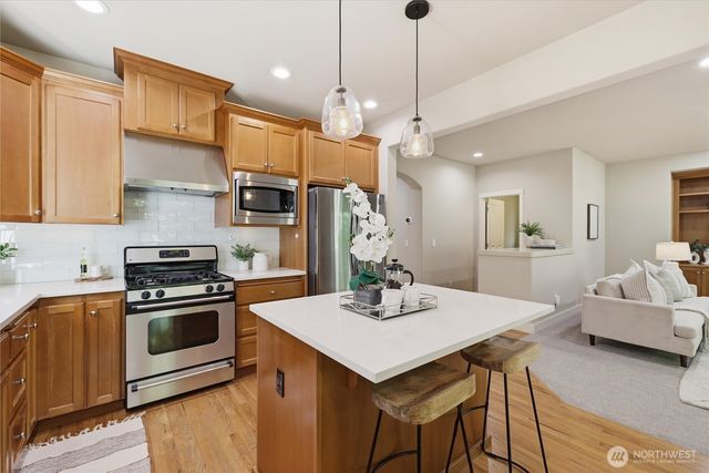 8642 NE 123rd Place, Kirkland, WA 98034