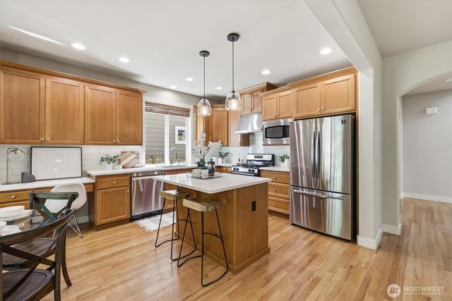 8642 NE 123rd Place, Kirkland, WA 98034