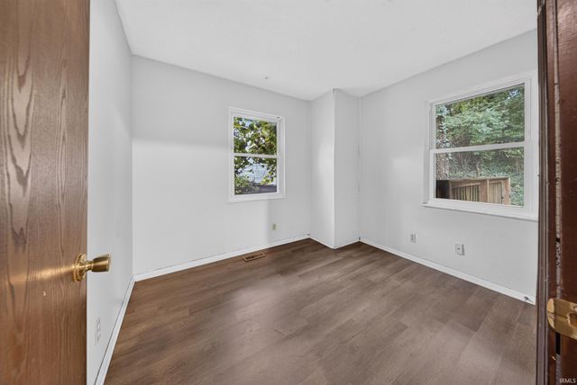 221 S Bosse Avenue, Evansville, IN 47712