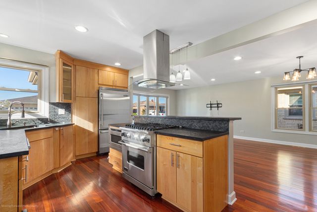 4615 N Maria Court, Chicago, IL 60656