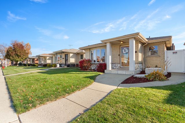 4615 N Maria Court, Chicago, IL 60656