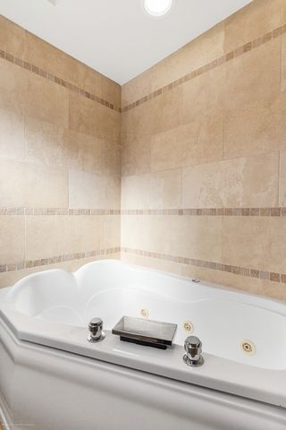 4615 N Maria Court, Chicago, IL 60656