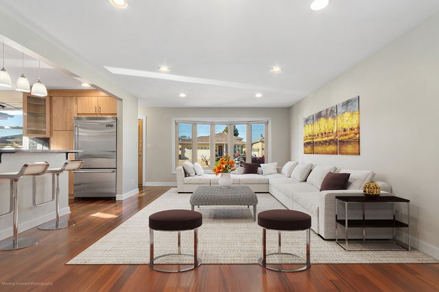 4615 N Maria Court, Chicago, IL 60656