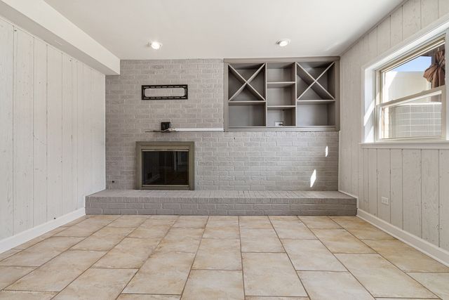 4615 N Maria Court, Chicago, IL 60656