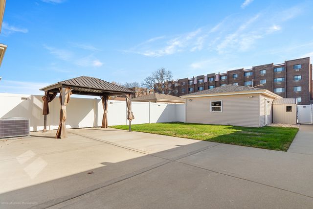 4615 N Maria Court, Chicago, IL 60656