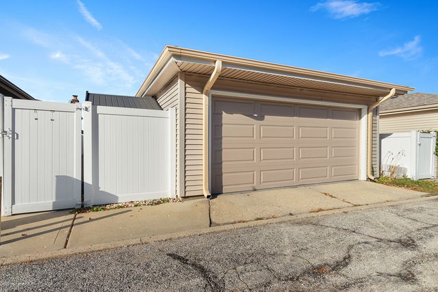 4615 N Maria Court, Chicago, IL 60656