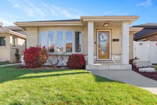 4615 N Maria Court, Chicago, IL 60656