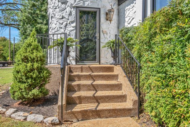 301 Mercury Dr, Franklin, TN 37064