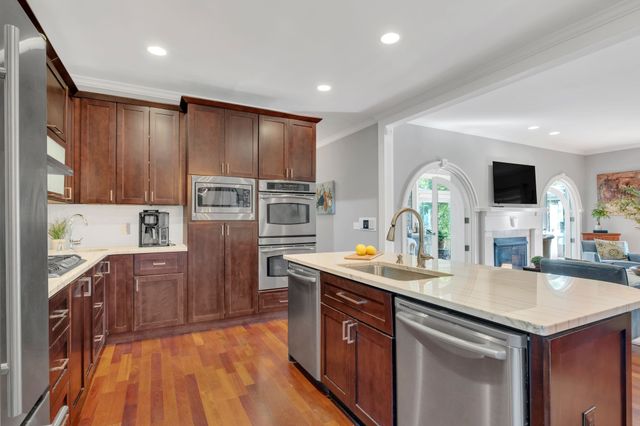 301 Mercury Dr, Franklin, TN 37064