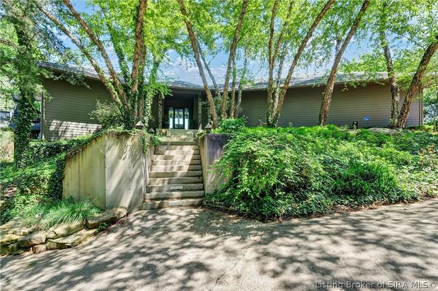 3257 Lands End, New Albany, IN 47150