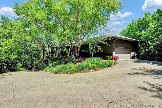 3257 Lands End, New Albany, IN 47150