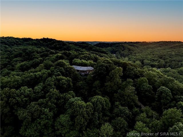 3257 Lands End, New Albany, IN 47150
