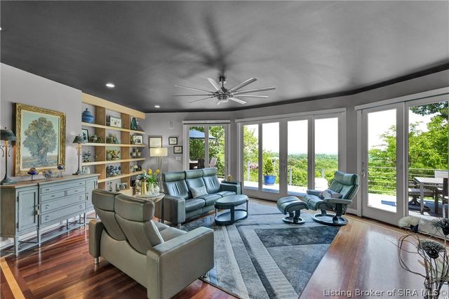 3257 Lands End, New Albany, IN 47150