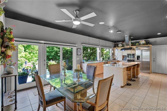 3257 Lands End, New Albany, IN 47150