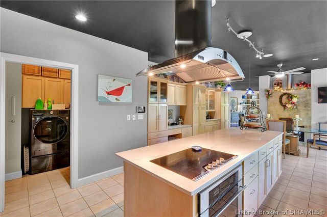 3257 Lands End, New Albany, IN 47150