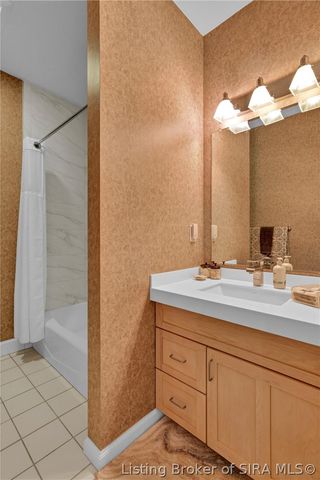 3257 Lands End, New Albany, IN 47150