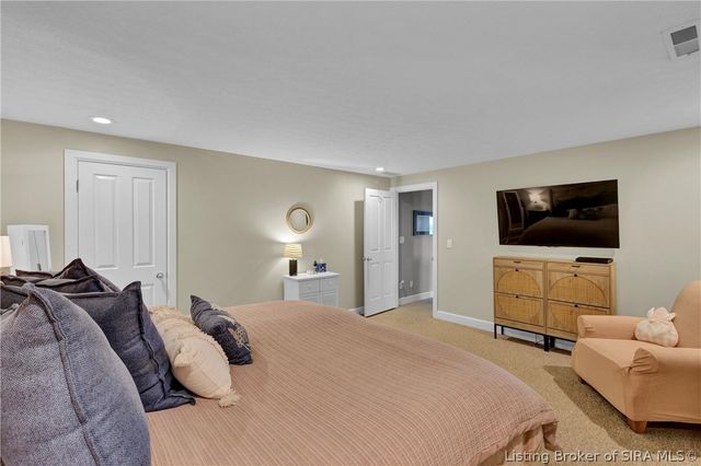 3257 Lands End, New Albany, IN 47150