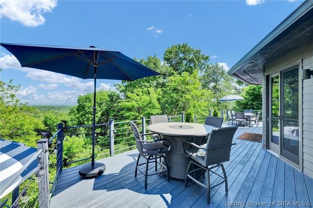 3257 Lands End, New Albany, IN 47150
