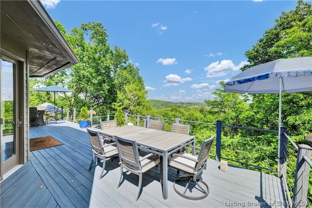 3257 Lands End, New Albany, IN 47150