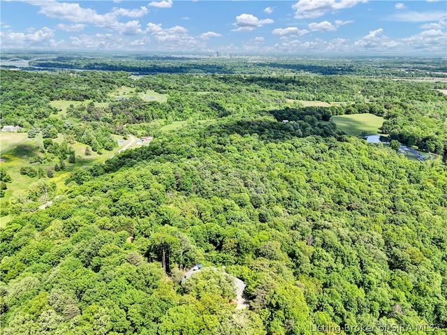 3257 Lands End, New Albany, IN 47150