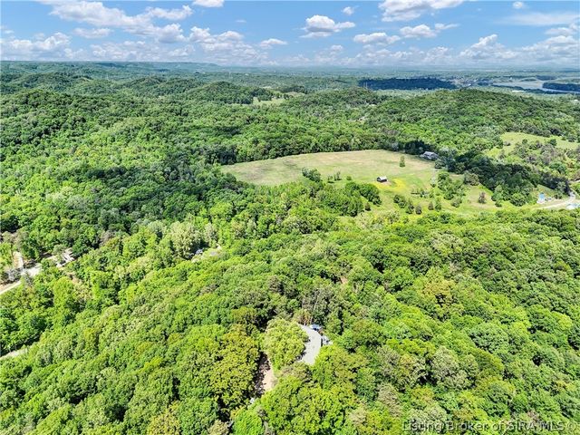 3257 Lands End, New Albany, IN 47150