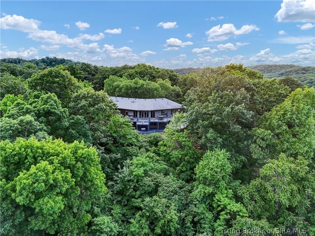 3257 Lands End, New Albany, IN 47150