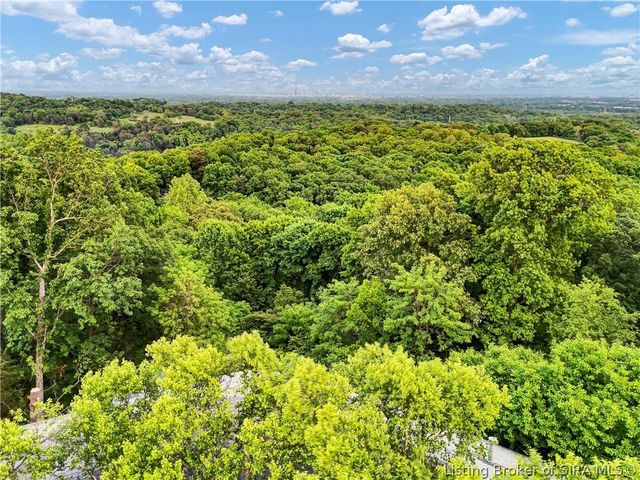 3257 Lands End, New Albany, IN 47150