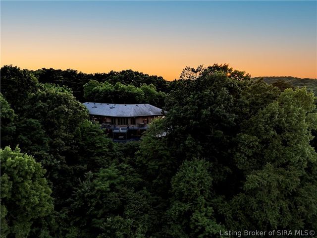 3257 Lands End, New Albany, IN 47150