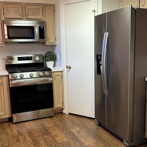 8910 Driftstone Drive, Spring, TX 77379