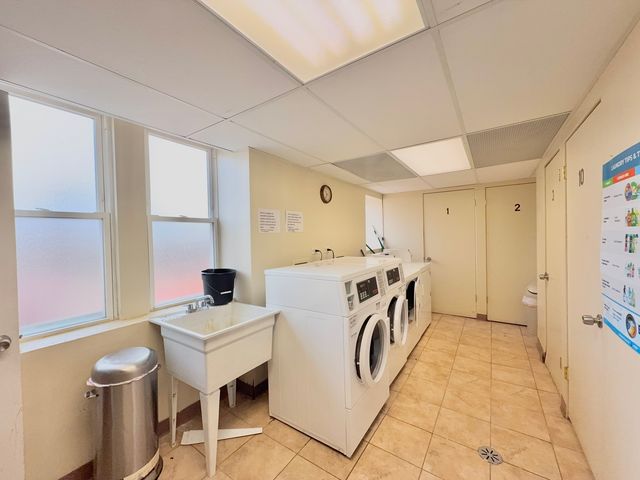 6409 23rd Street 8, Berwyn, IL 60402