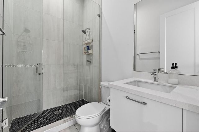 8126 NW 48th Ter, Doral, FL 33166