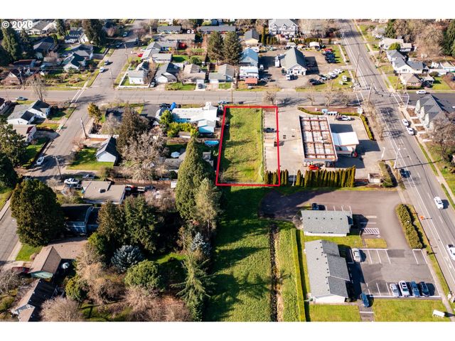 1821 HAWTHORNE St, Forest Grove, OR 97116