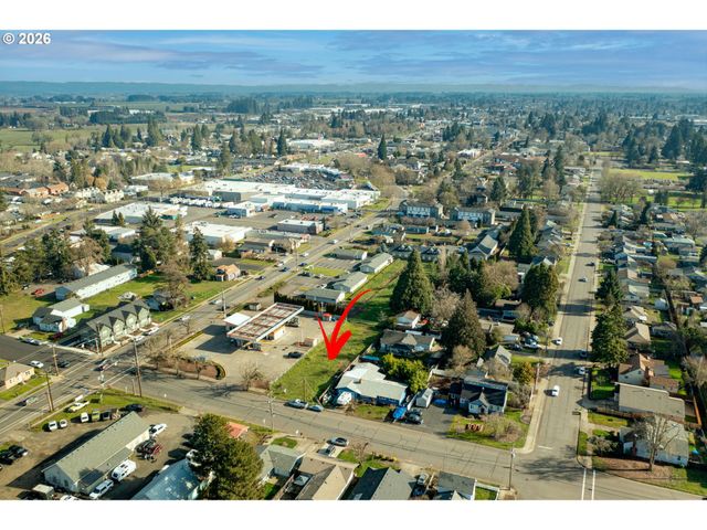 1821 HAWTHORNE St, Forest Grove, OR 97116