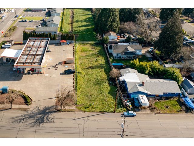 1821 HAWTHORNE St, Forest Grove, OR 97116