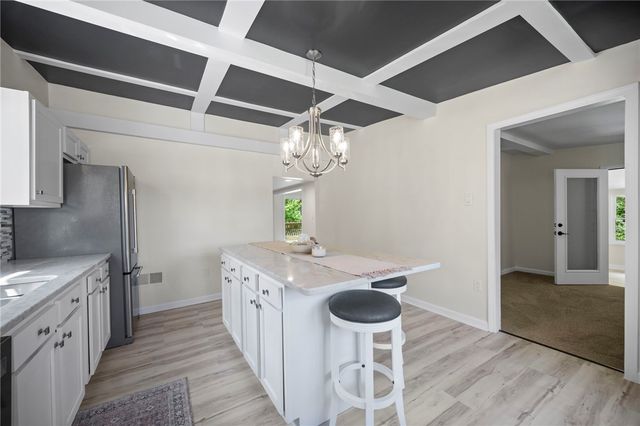 470 Burrell Hill Cir, Penn Twp, PA 15675