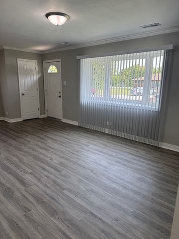 363 Minocqua Avenue, Park Forest, IL 60466