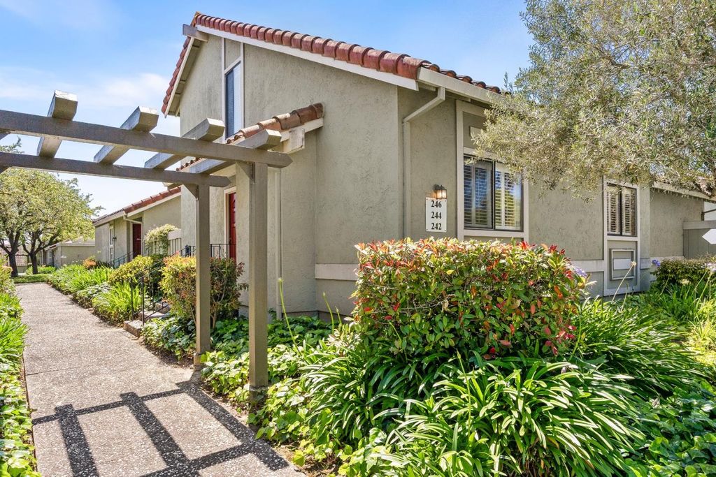 246 Crestview Drive, Watsonville, CA 95076