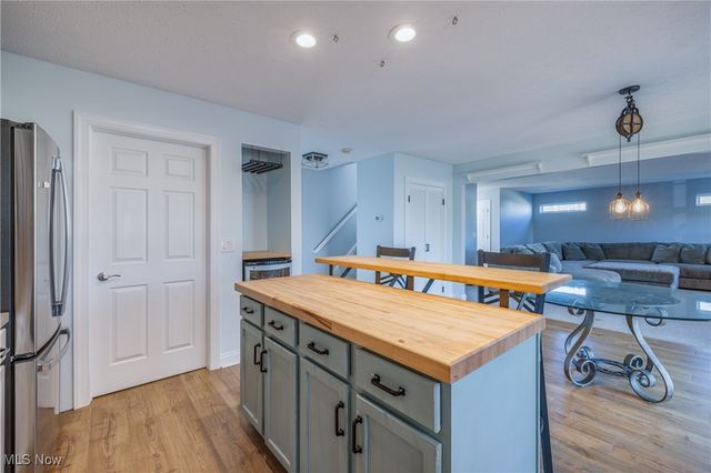 38316 Overlook Court, North Ridgeville, OH 44039