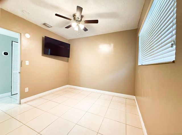 19731 NW 4TH Avenue, Miami Gardens, FL 33169