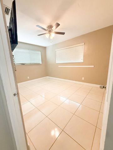 19731 NW 4TH Avenue, Miami Gardens, FL 33169
