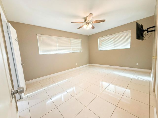19731 NW 4TH Avenue, Miami Gardens, FL 33169