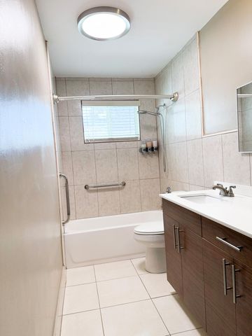 19731 NW 4TH Avenue, Miami Gardens, FL 33169