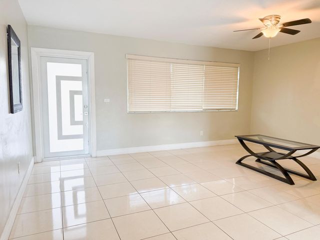 19731 NW 4TH Avenue, Miami Gardens, FL 33169