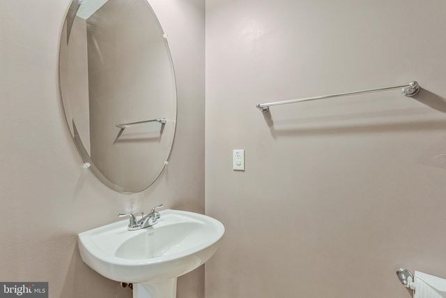 43662 MCDOWELL SQ, Leesburg, VA 20176